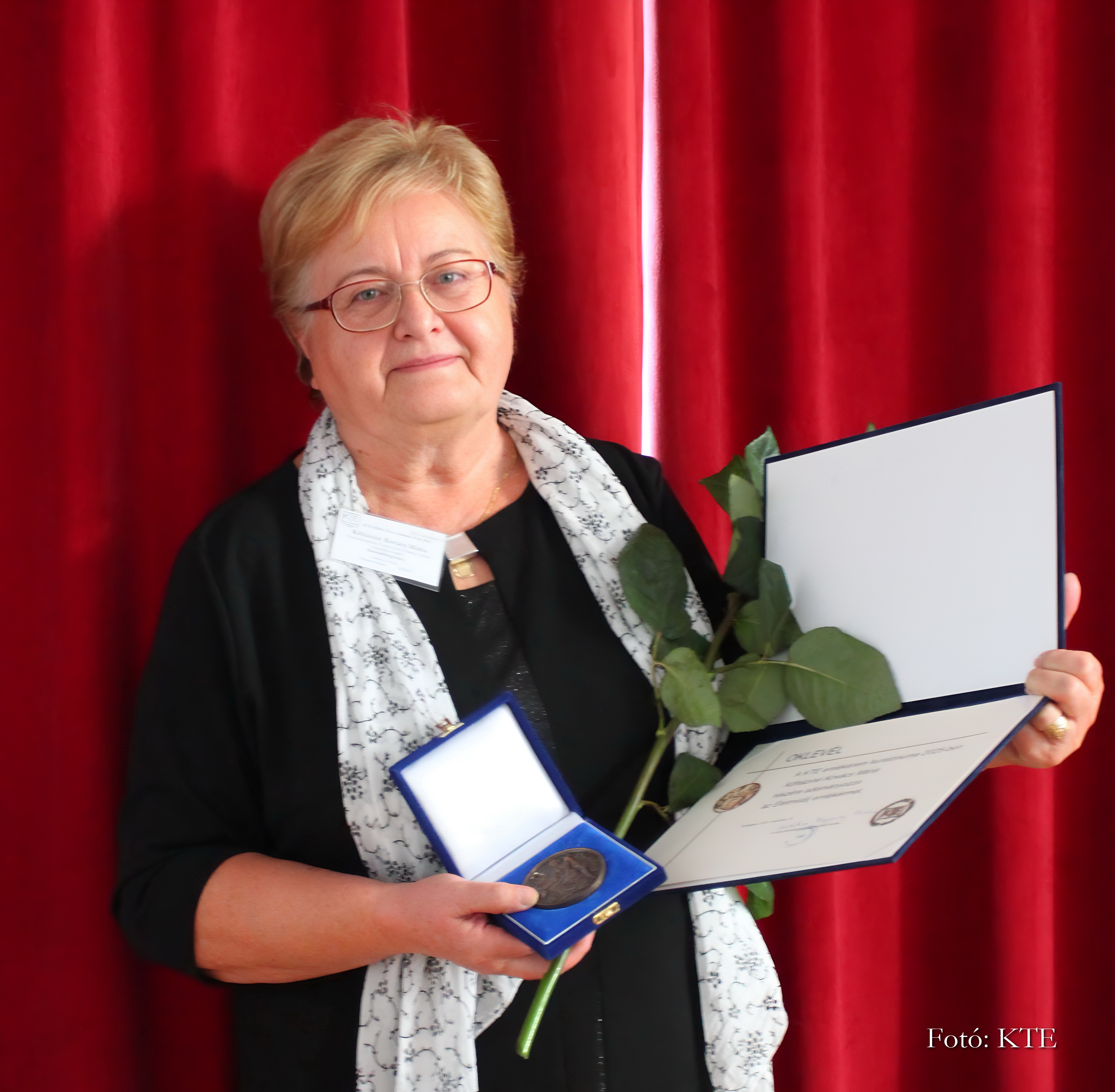 KTE emlékérem Köháziné